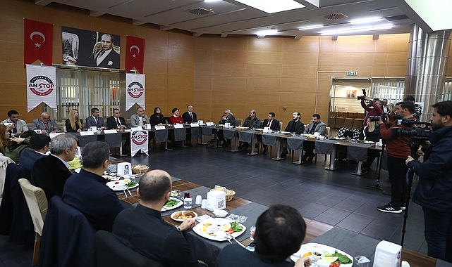 Başkan Böcek ANSTOP Platformu ile buluştu