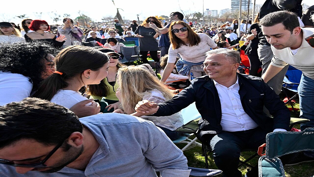 Gençlerle Vosahne’de buluştu