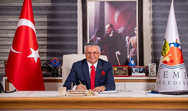 Kemer'de aynı salonda tiyatro ve sinema olacak