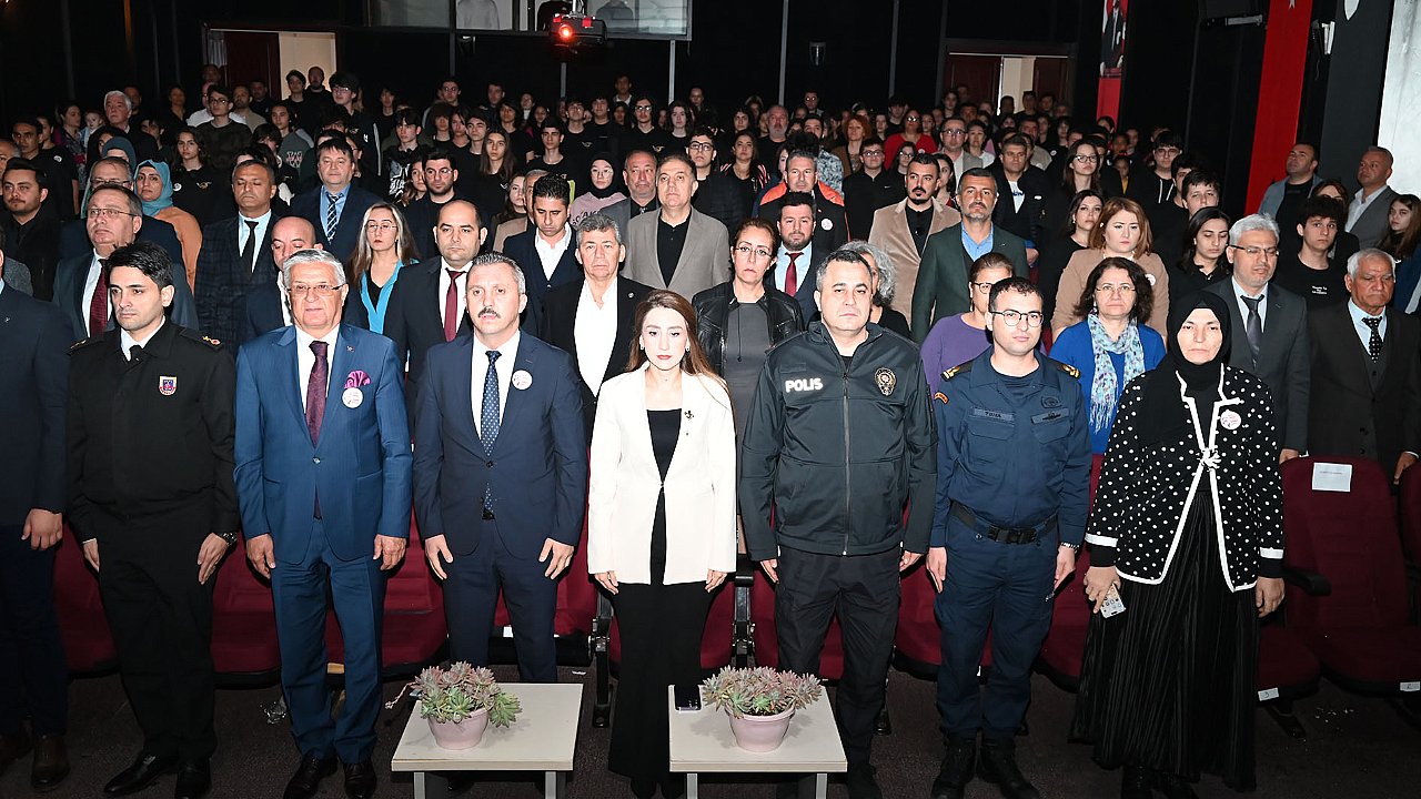 İSTİKLAL MARŞI’MIZIN KABULÜ TÖRENLE KUTLANDI