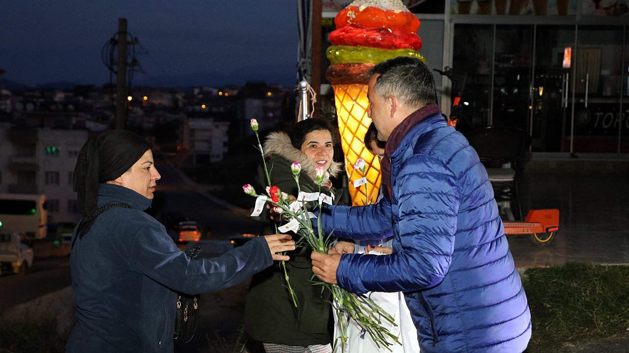 KADINLARA SÜPRİZ ZİYARET