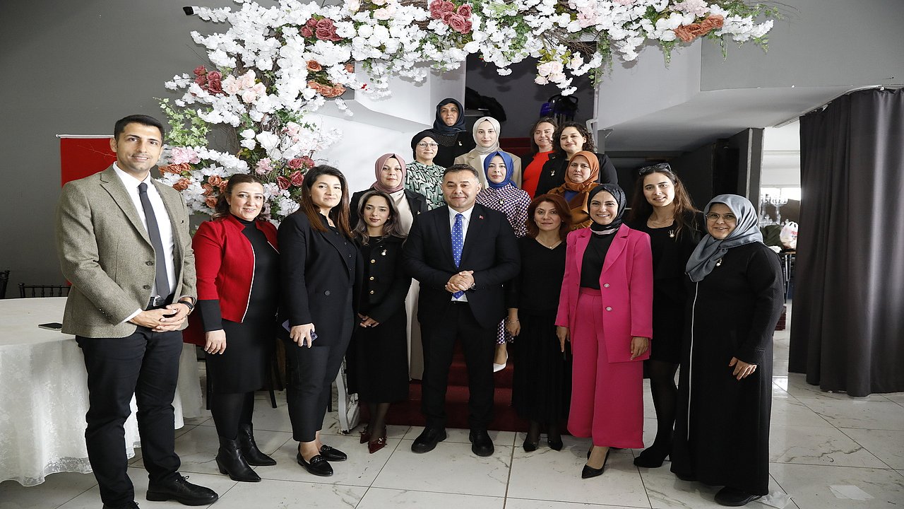 KADINLARIMIZLA EL ELE VERECEĞİZ