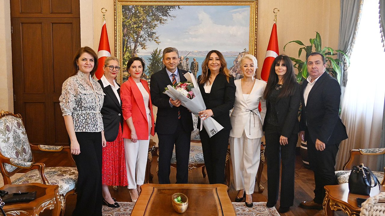 ANTALYA VALİSİ HULUSİ ŞAHİN’E ZİYARET