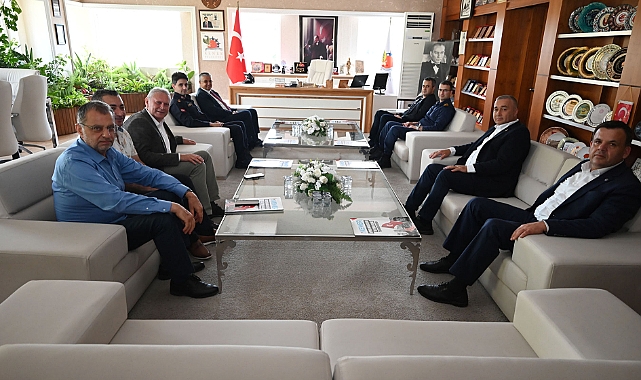 BAŞKAN TOPALOĞLU’NA TEBRİK ZİYARETLERİ
