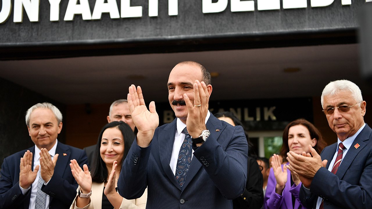 CEM BAŞKAN GÖREVE BAŞLADI