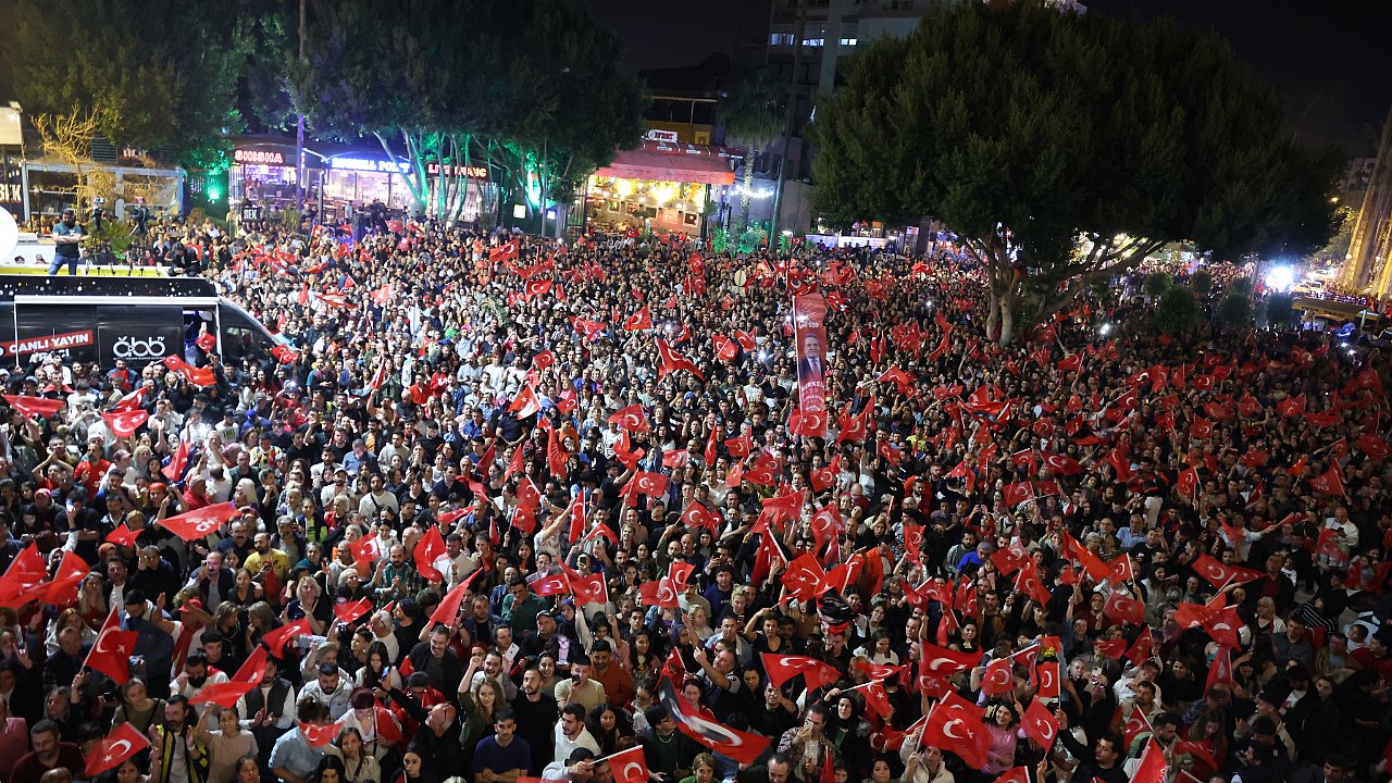 HEPİNİZİN BAŞKANIYIM