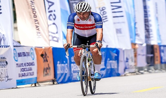 ANTALYASPOR BİSİKLET TAKIMI GRANFONDO BURSA’DA YARIŞTI