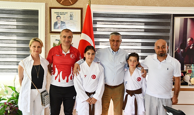 MİLLİ KARATECİLERDEN BAŞKAN TOPALOĞLU'NA ZİYARET