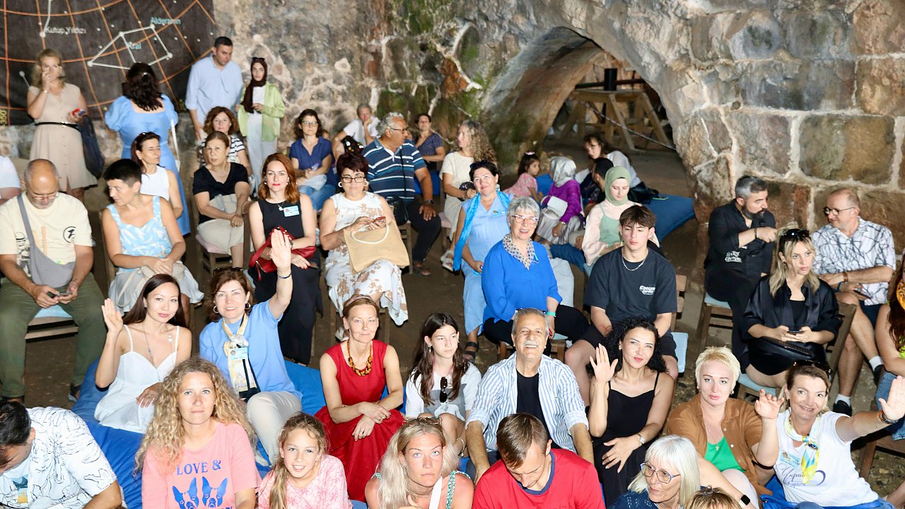 TERSANE'DE UNUTULMAZ DİNLETİ
