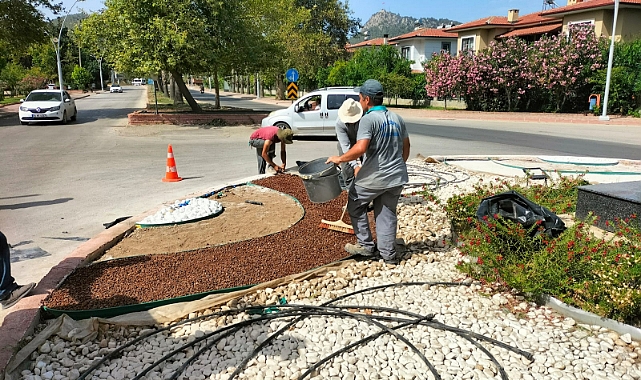 KAVŞAK VE REFÜJLERDE BAKIM ÇALIŞMASI