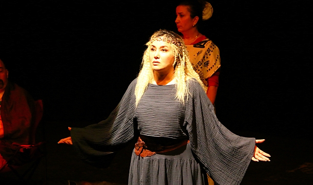‘TROYALI KADINLAR’ BÜYÜK İLGİ GÖRDÜ