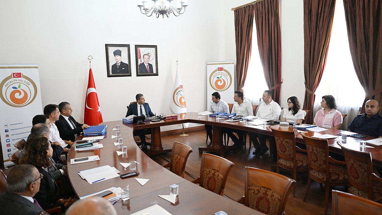 KAÇAK YAPILAR KALDIRILIYOR