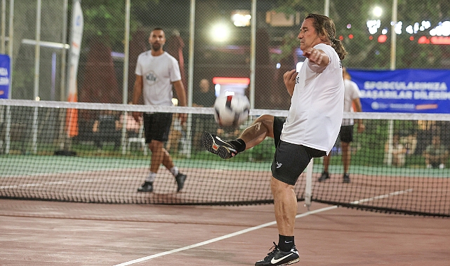 AYAK TENİSİ TURNUVASINDA ŞİMŞEK SPOR ŞAMPİYON OLDU