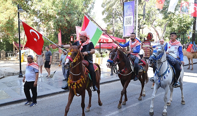 3. ULUSLARARASI ANTALYA YÖRÜK TÜRKMEN FESTİVALİ YÖRÜK GÖÇÜYLE BAŞLADI