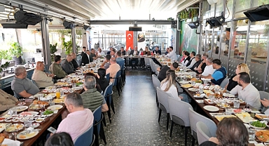 BAŞKAN KOTAN KONYAALTI ESNAFIYLA BULUŞTU