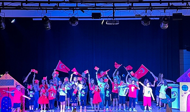 ÇOCUKLAR, ASSİM’DE SAHNEYE ÇIKTI