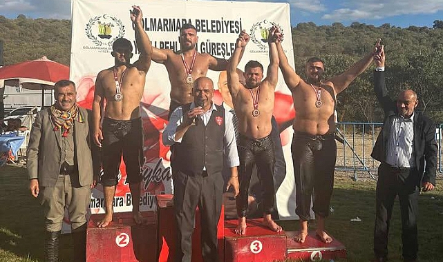 BELEDİYE GÜREŞÇİSİNDEN KÜRSÜ BAŞARISI