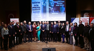 17. BAŞÖĞRETMEN ATATÜRK ONUR ÖDÜLÜ MUSTAFA BALBAY’A VERİLDİ