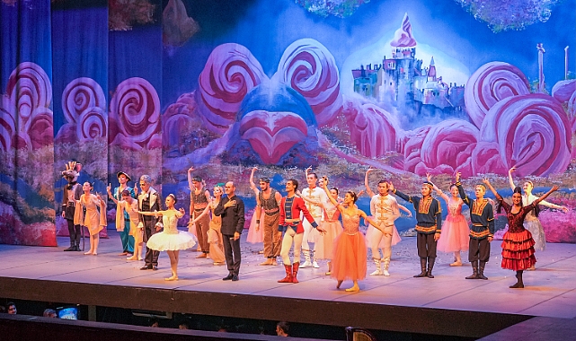 FINDIKKIRAN BÜYÜLÜ DÜNYASININ KAPILARINI AÇTI!