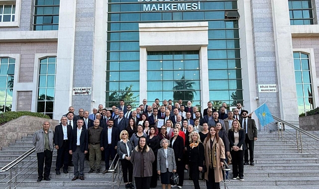 İYİ PARTİ İL BAŞKANI ALİ ADNAN KAYA MAZBATASINI ALDI