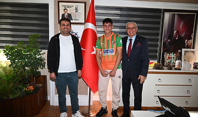 KEMER BELEDİYESPOR BİR FUTBOLCUYU DAHA TRANSFER ETTİ