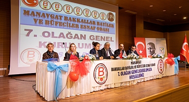 MEHMET ÇİÇEK’TEN MANAVGAT BAKKALLAR ODASI YÖNETİMİNE TEBRİK
