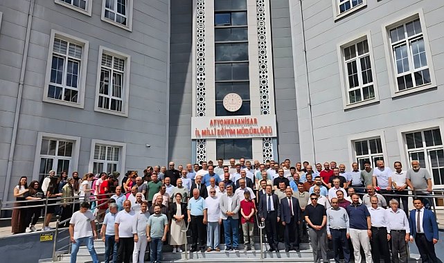 Afyonkarahisar İl Milli Eğitim Müdürü'ne veda programı