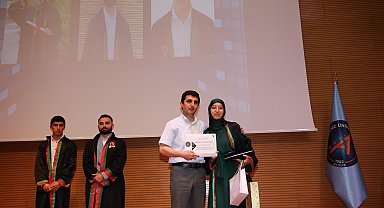 Başsavcının mezuniyet gururu; kızı hukuk fakültesi birincisi oldu