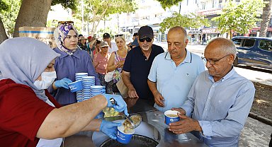 Büyükşehir Belediyesi aşure ikramına devam ediyor