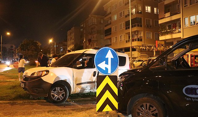 Çarpışmanın etkisiyle refüje çıkan araç hurdaya döndü: 3 yaralı