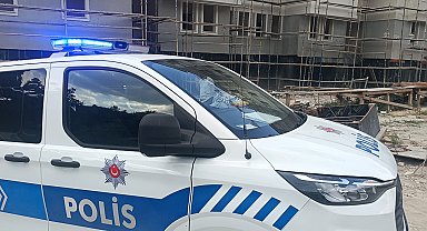 İskeleden düşen işçi yaralandı