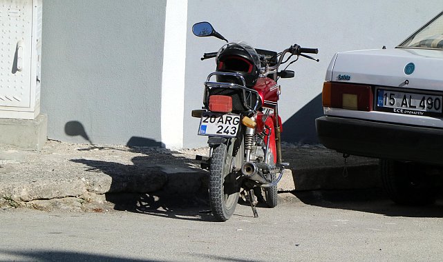 Kazaya karışan ehliyetsiz sürücüye ceza