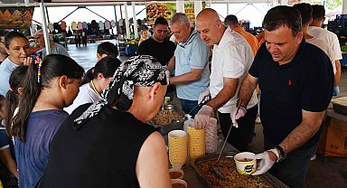 Kemer Belediyesi'nden aşure ikramı