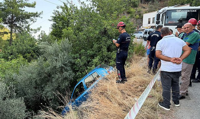 Otomobil şarampolde düştü, sürücü hafif yaralandı