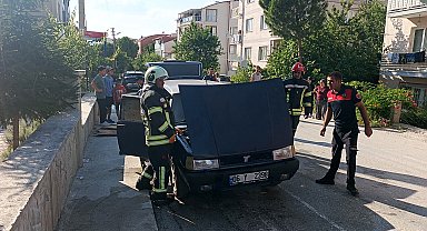 Park halindeki otomobil yandı