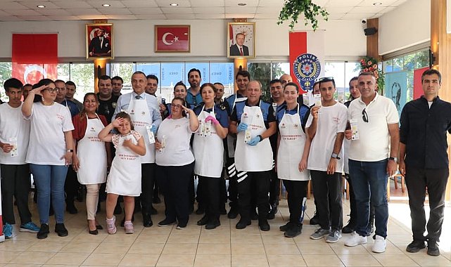 Polisler özel gereksinimli bireylerle buluştu